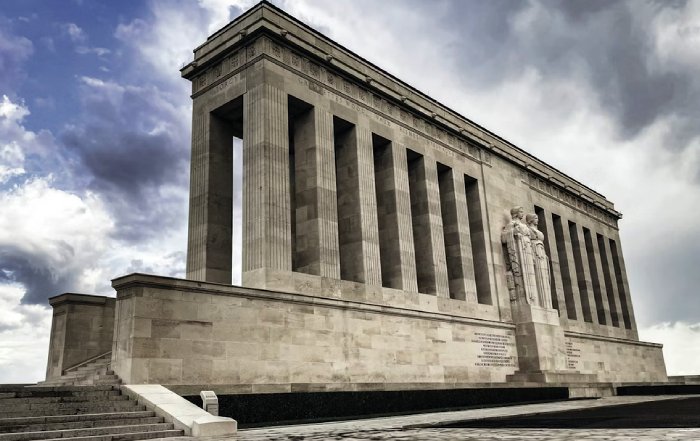 Article Image for Central Banks and the Challenge of Digital Currency